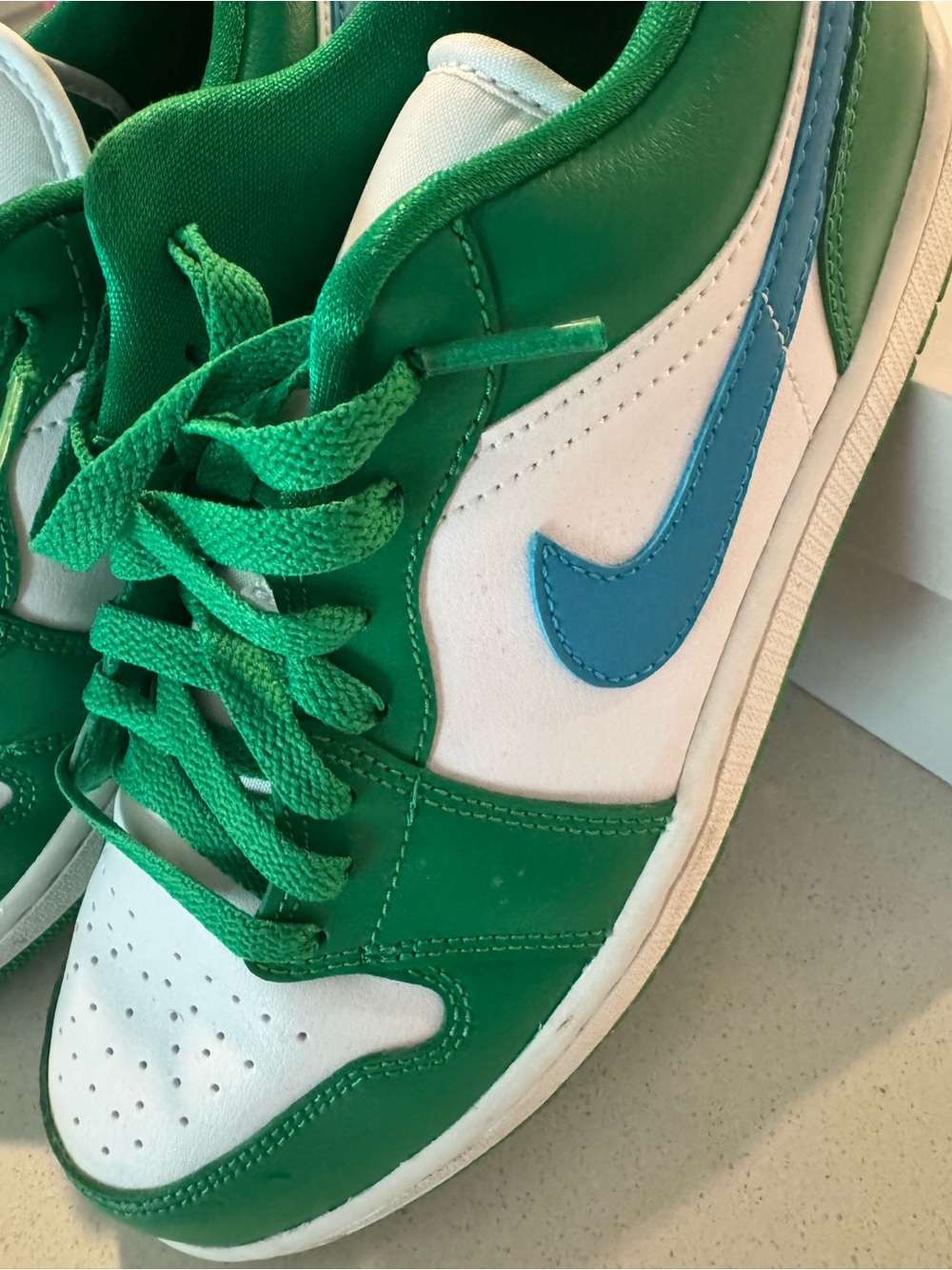 Nike WMNS Air Jordan 1 Low “Lucky Green/Aquatone” – Women’s Size 9